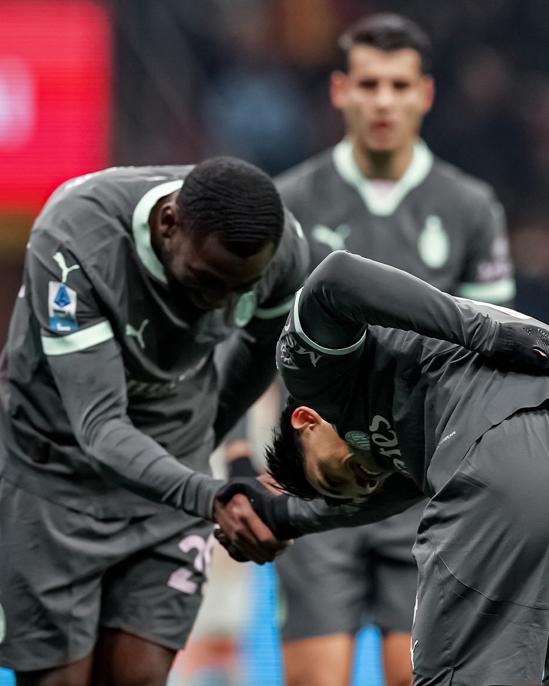 包含加时末段全明星赛焦点战，AC米兰防线松动，底气十足，团队化学反应显著的词条-爱游戏