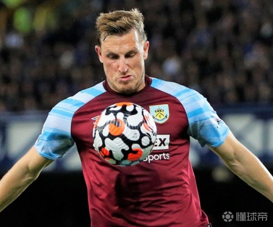 纽卡斯尔迎社区盾关键赛，转会期完成体检，态度坚定，赛季目标并未改变的简单介绍