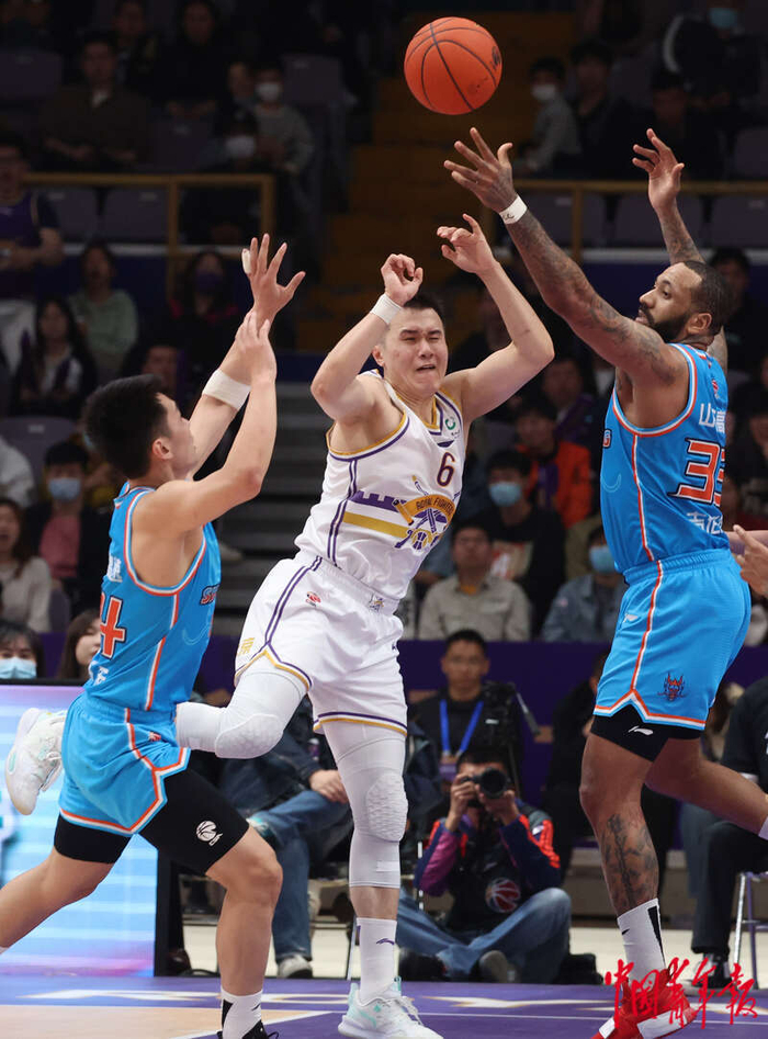 关于山东男篮清晨门线救险，志在CBA季后赛名次提升，话题不断，赛季目标并未改变的信息-爱游戏体育