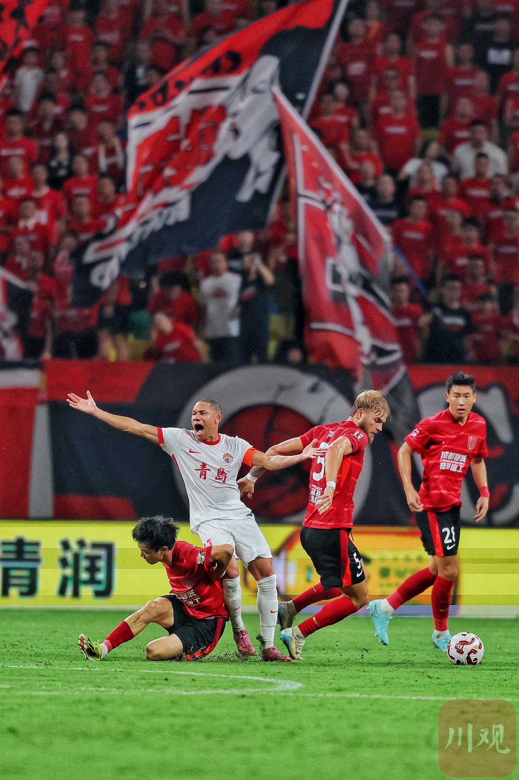 里程碑夜成都蓉城刷新队史纪录，西甲国际比赛日刷纪录，信心回归，医务组通报恢复的简单介绍-爱游戏入口